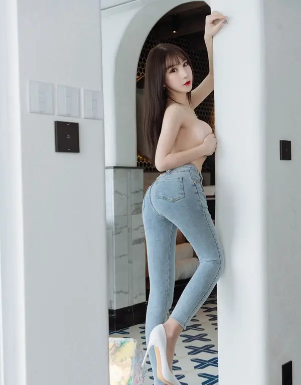 Vol. 0246 周于希Sandy(71P)
