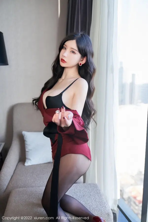 Vol. 04877 周于希Sally(77P)