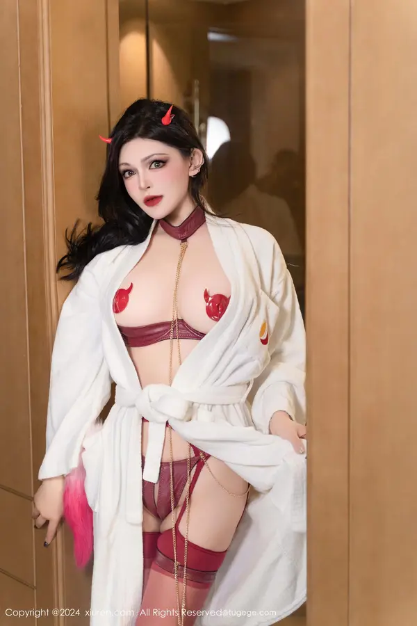 Vol. 09352 伊丽莎有点白(94P)