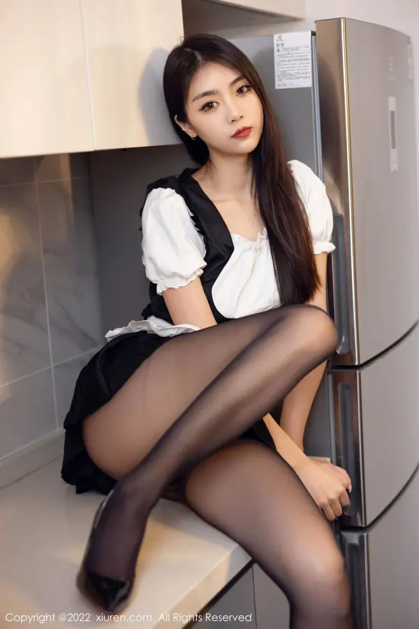 Vol. 05706 可乐Vicky(61P)