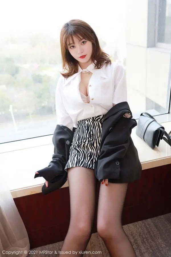 Vol. 0476 yoo优优(53P)
