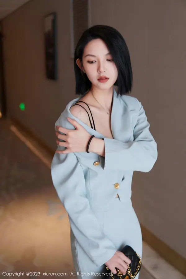 Vol. 06885 乔一一(75P)
