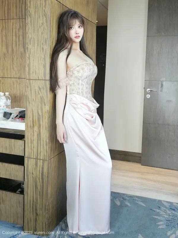 Vol. 10438 梨霜儿(83P)