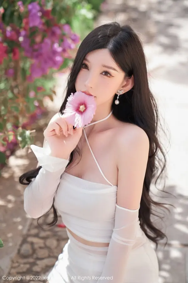 Vol. 05271 周于希Sally(90P)