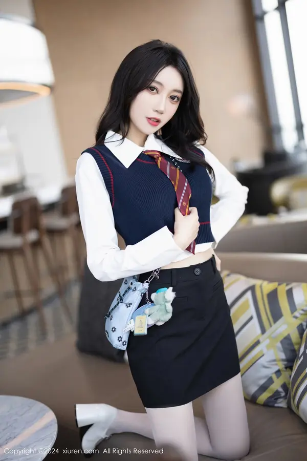 Vol. 08247 玥儿玥(83P)