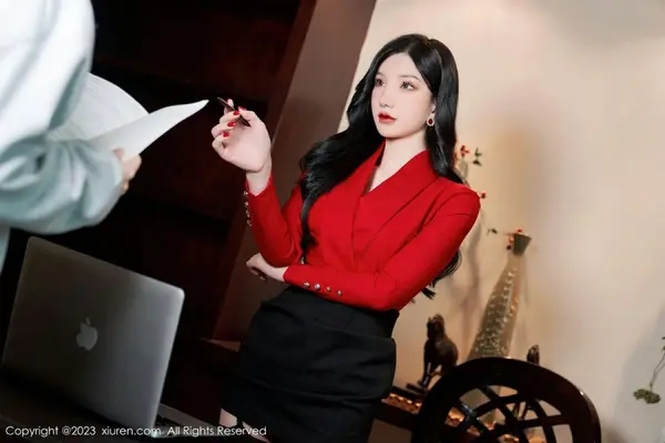 Vol. 06101 周于希Sally(85P)