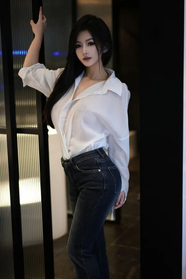 Vol. 07645 谭小灵《私购流出》(117P)