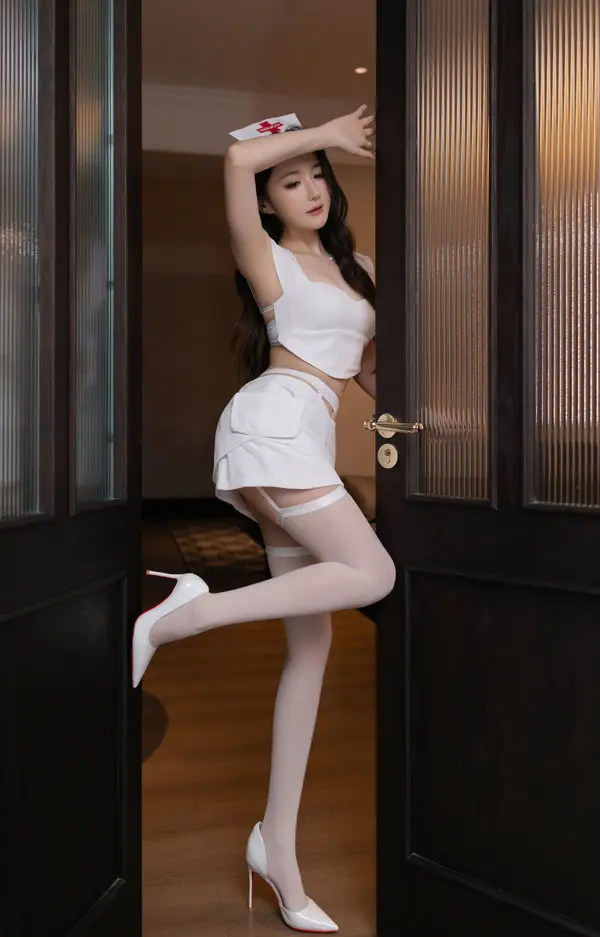 Vol. 10711 鱼子酱Fish《私购流出》(120P)