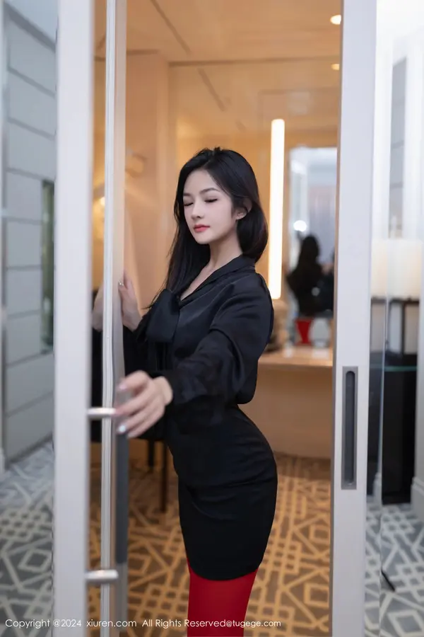 Vol. 08801 谭小灵(81P)
