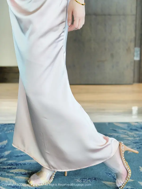Vol. 10438 梨霜儿(83P)