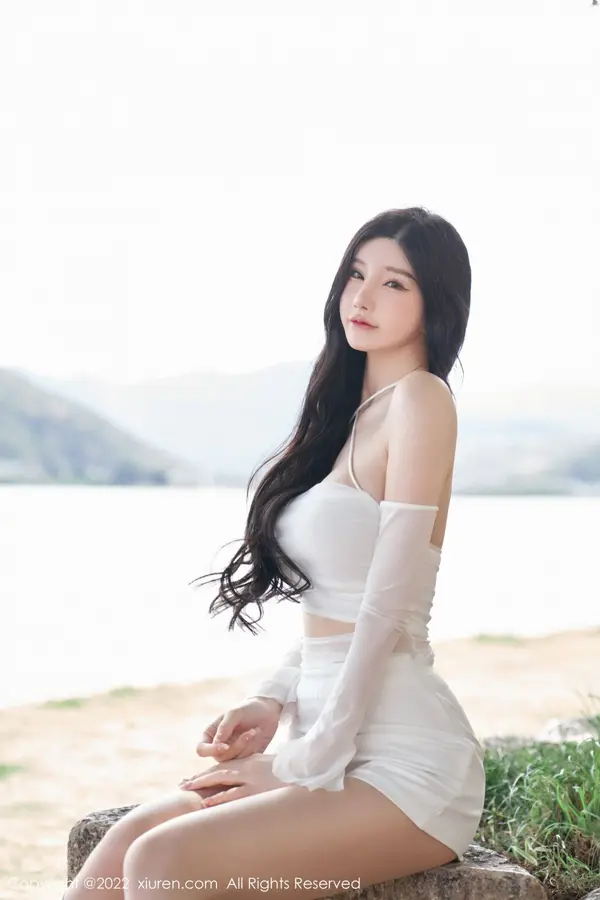 Vol. 05271 周于希Sally(90P)
