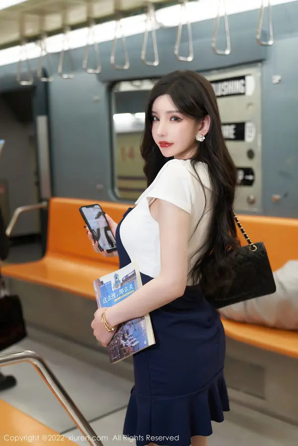 Vol. 04979 周于希Sally(81P)