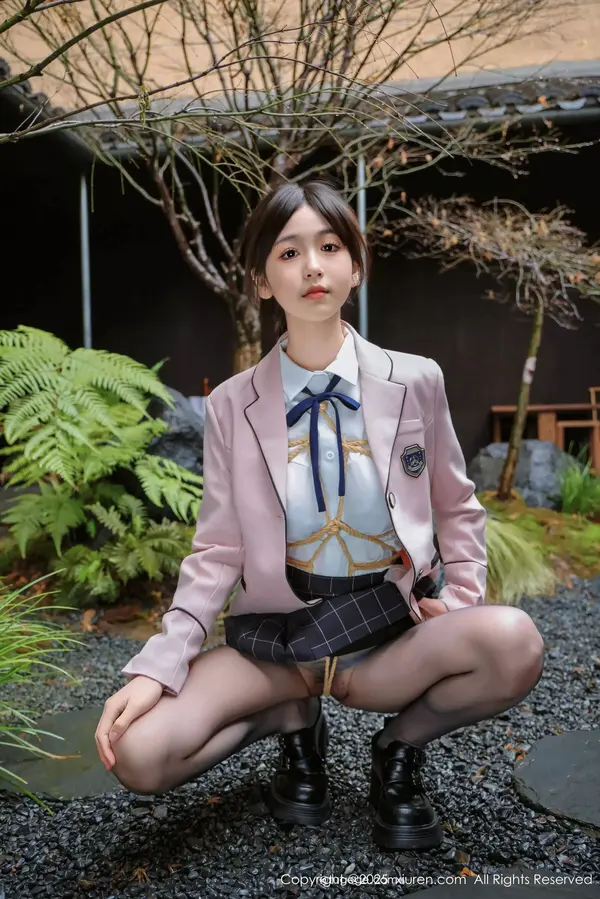 Vol. 09949 奶芙乔乔(73P)