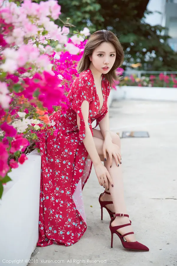 Vol. 01284 黄楽然(52P)