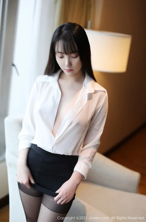 Vol. 03076 揉揉肉肉(40P)