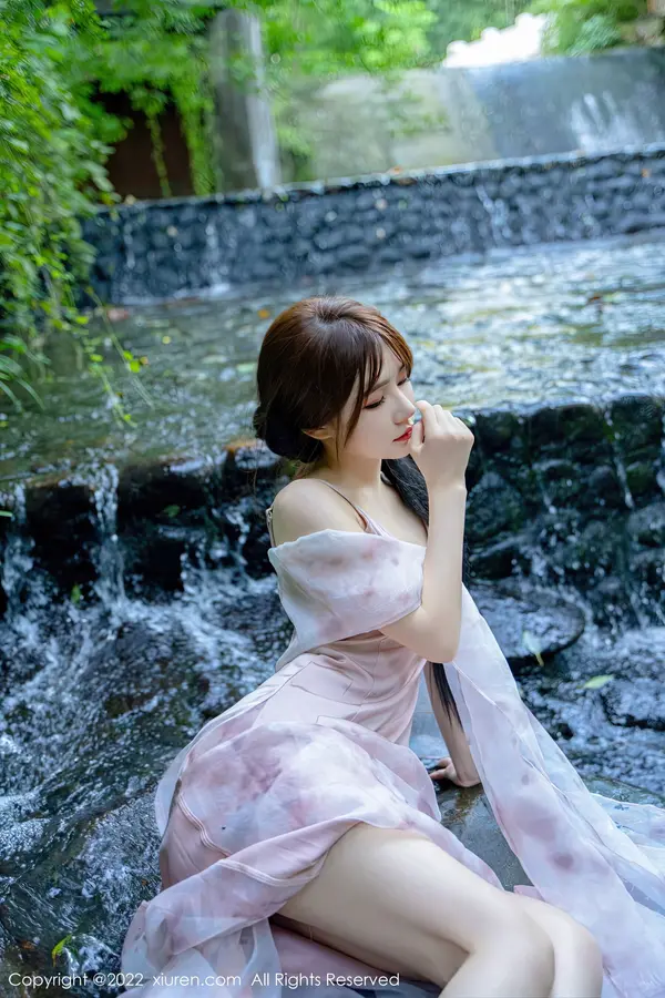 Vol. 5690 婠婠么(82P)