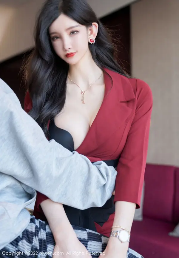 Vol. 04877 周于希Sally(77P)