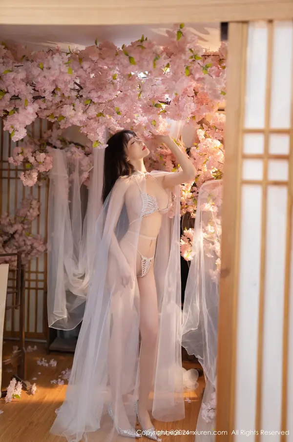 Vol. 08807 陆萱萱(81P)