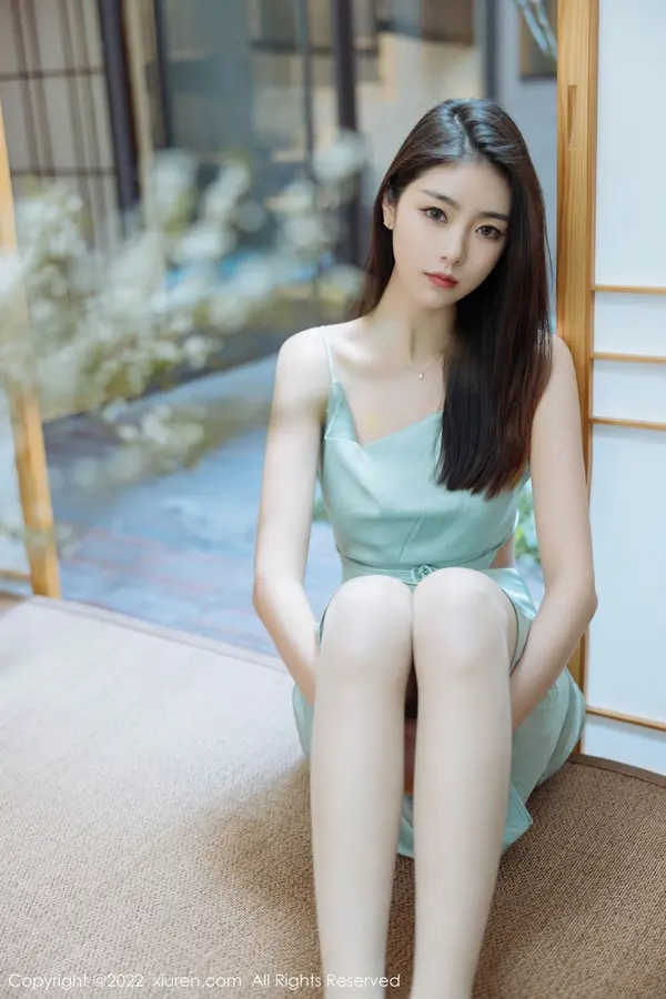 Vol. 04832 可乐Vicky(46P)