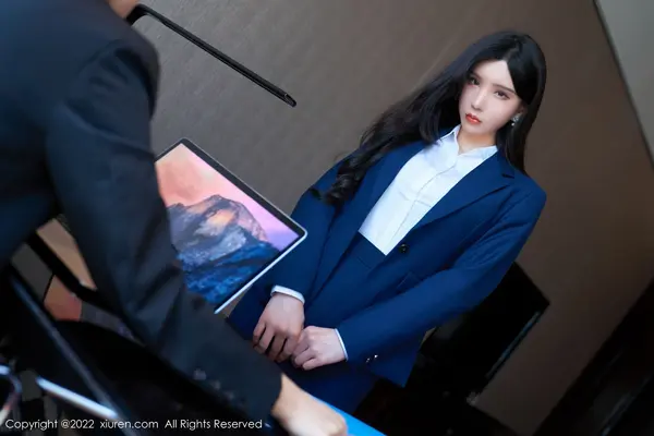 Vol. 04708 周于希Sally(83P)