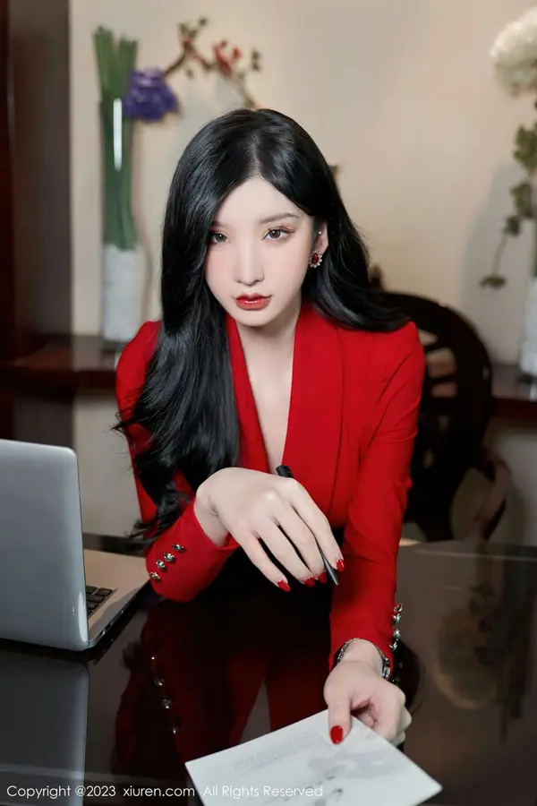 Vol. 06101 周于希Sally(85P)