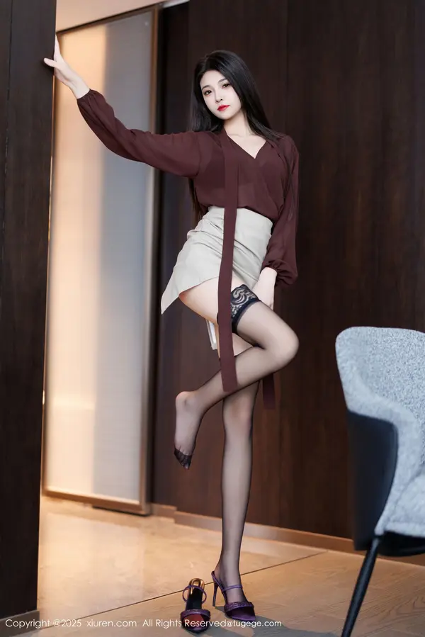 Vol. 09868 初梦瑶(84P)