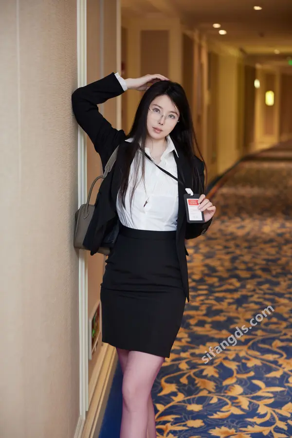 Vol. 9131 白茹雪abby《私购流出》(87P + 4V)