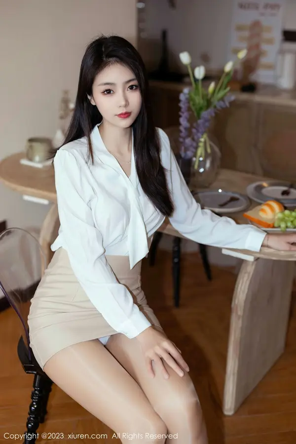 Vol. 06465 可乐Vicky(65P)