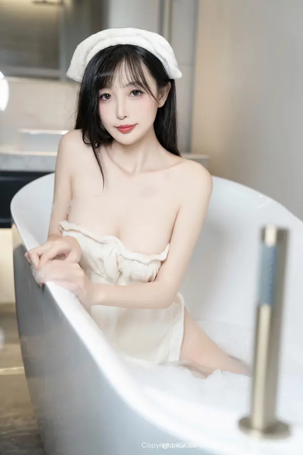 Vol. 10005 樱桃小阑子(88P)