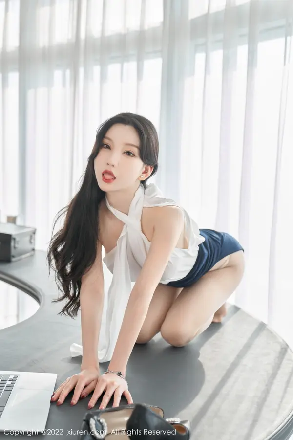 Vol. 05948 周于希Sally(71P)