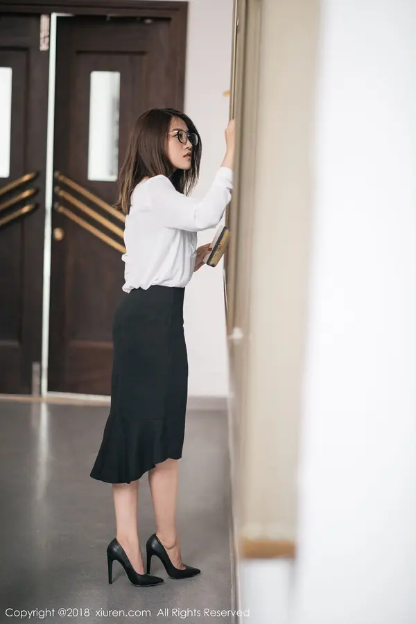 Vol. 01267 许诺Sabrina(45P)