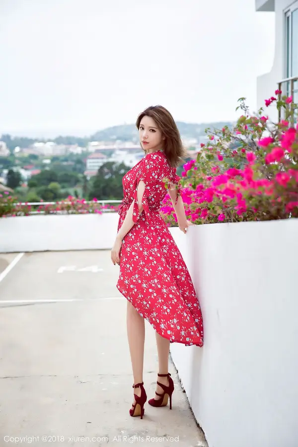 Vol. 01284 黄楽然(52P)