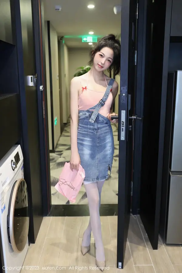 Vol. 06816 茜茜Kimi(77P)