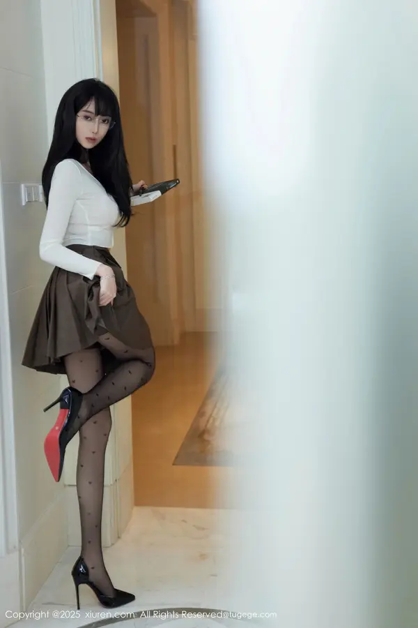 Vol. 09737 玥儿玥er(83P)