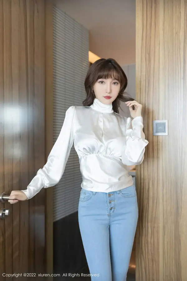 Vol. 04425 陆萱萱(81P)