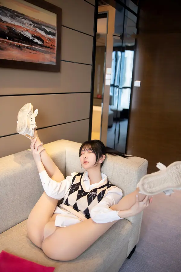 谢小蒽《电动棒》(139P + 4V)