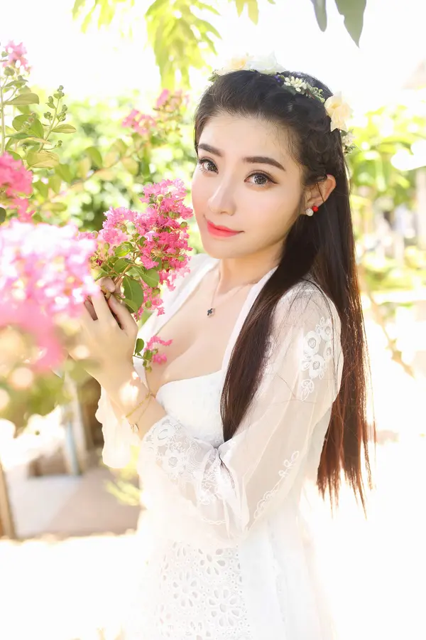 Vol. 00353 容容容Alice(55P)