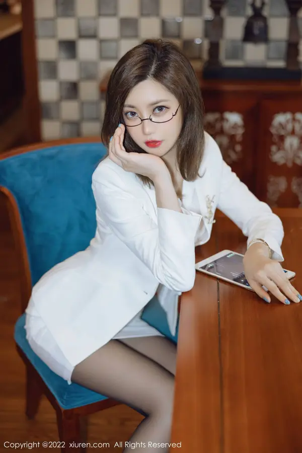 Vol. 04544 绮里嘉ula(76P)