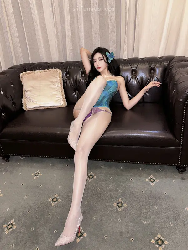 王馨瑶《私购流出》(81P + 1V)