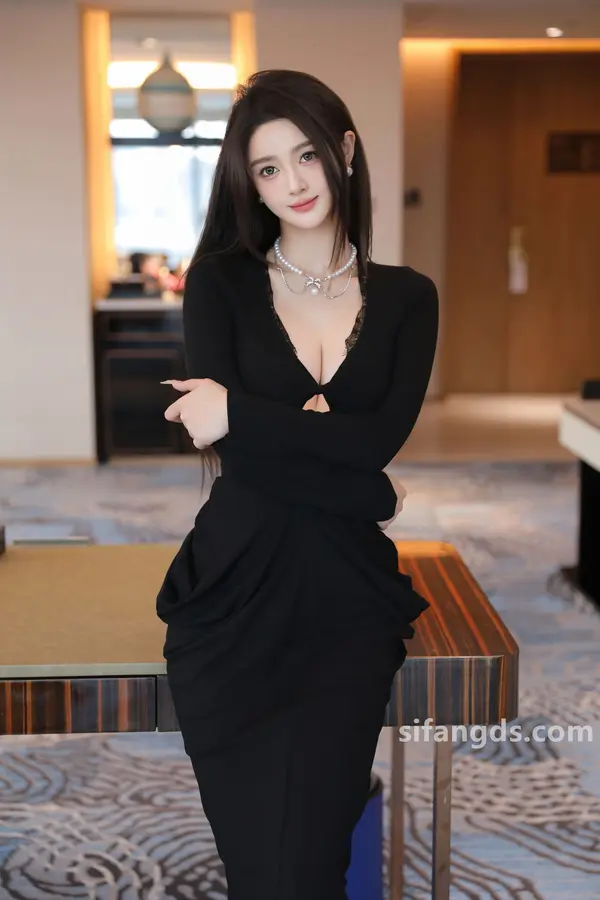 Vol. 9670 candy糖糖《私购流出》(81P + 2V)