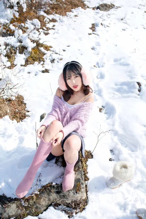 Vol. 00720 兜豆靓Youlina(52P)