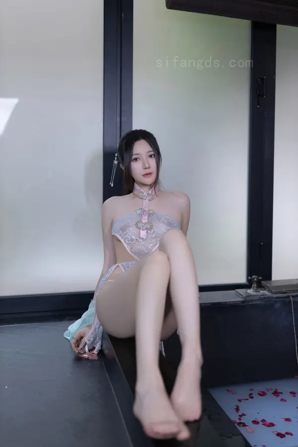 鱼子酱Fish《花瓣浴》(120P)