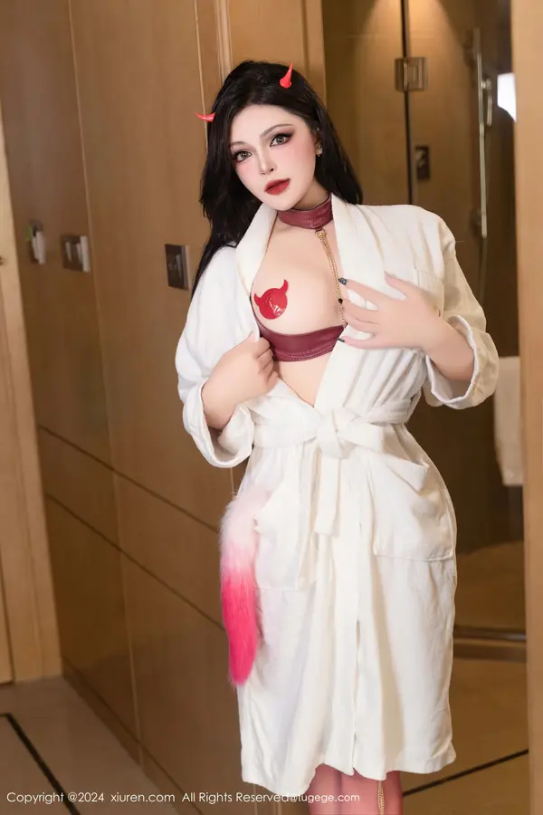 Vol. 09352 伊丽莎有点白(94P)