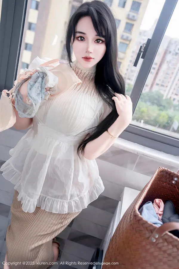 Vol. 11010 汐汐爱吃草莓(84P)