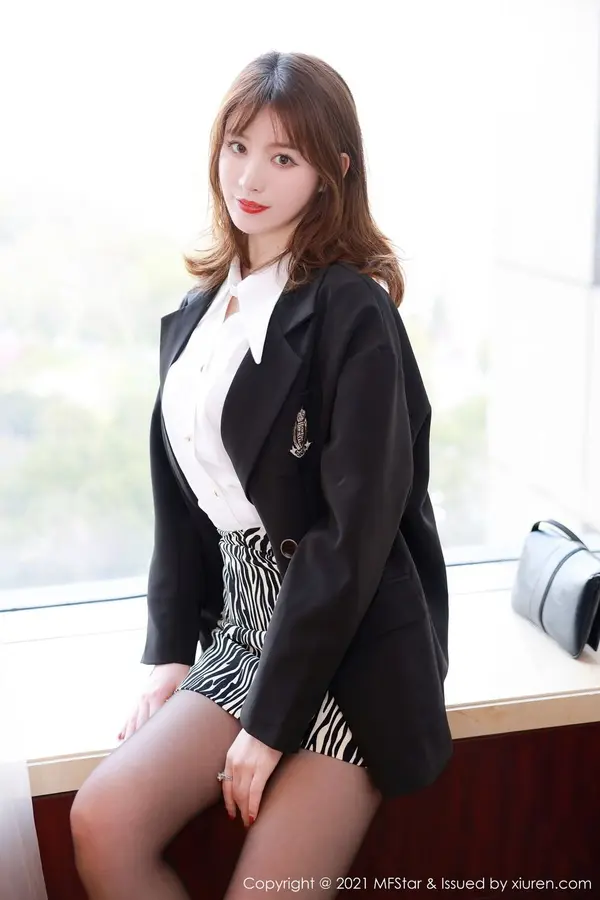 Vol. 0476 yoo优优(53P)
