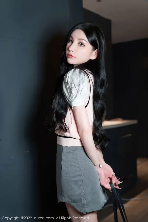 Vol. 05285 周于希Sally(87P)