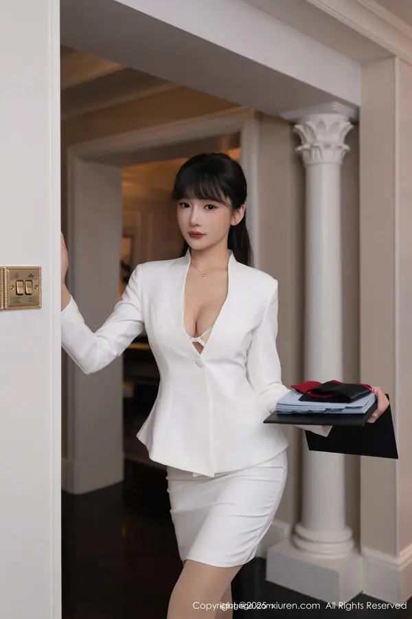 Vol. 11042 陆萱萱(81P)