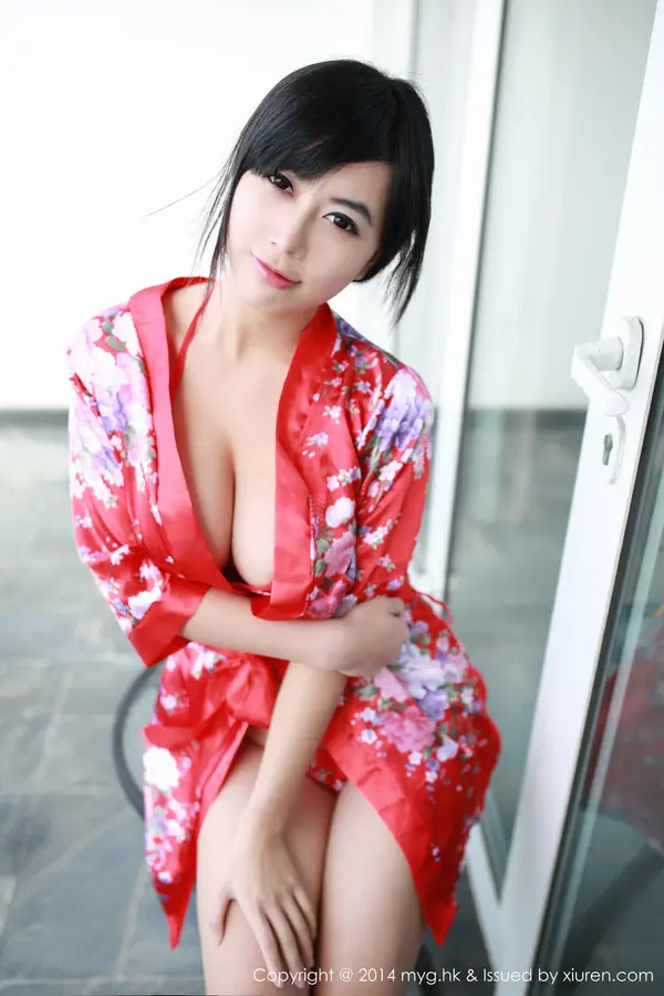 Vol. 0033 黄可(70P)