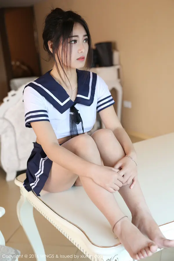 Vol. 0002 白微Sera(61P)