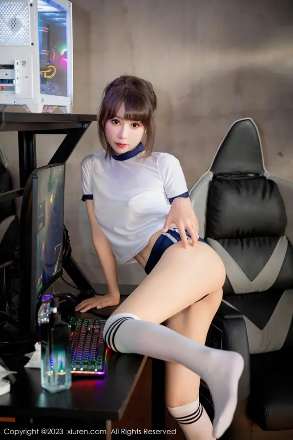 Vol. 07600 白笑笑(73P)